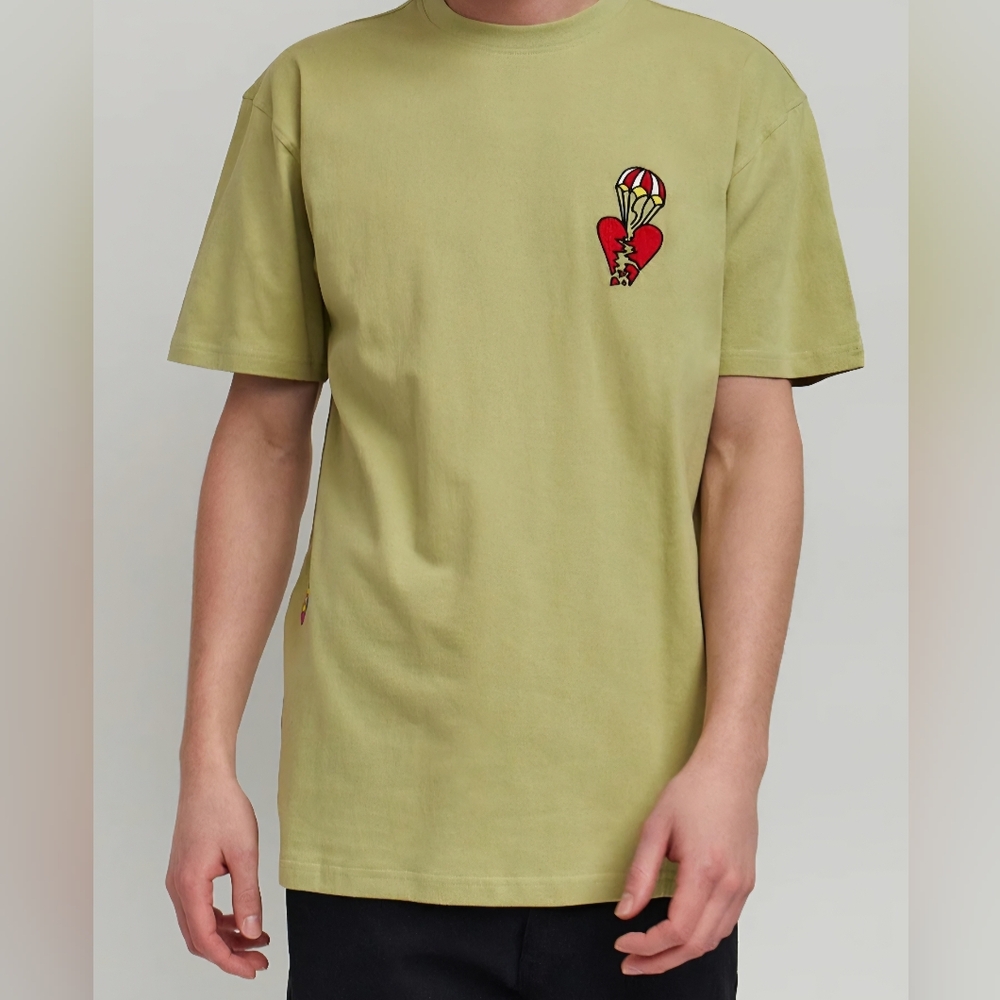 Reason Heart Broken Olive Green Graphic Short Sleeve Tee Medium NWT BA-2714